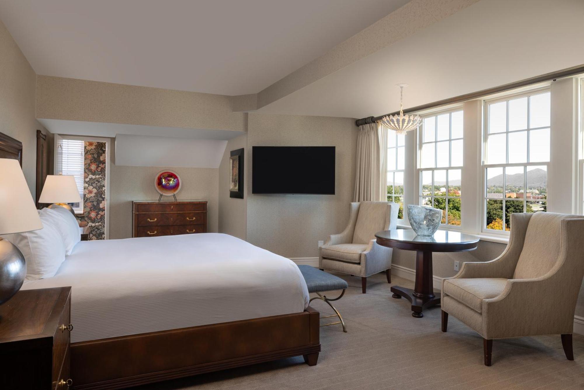 Hotel Roanoke & Conference Center, Curio Collection By Hilton Buitenkant foto