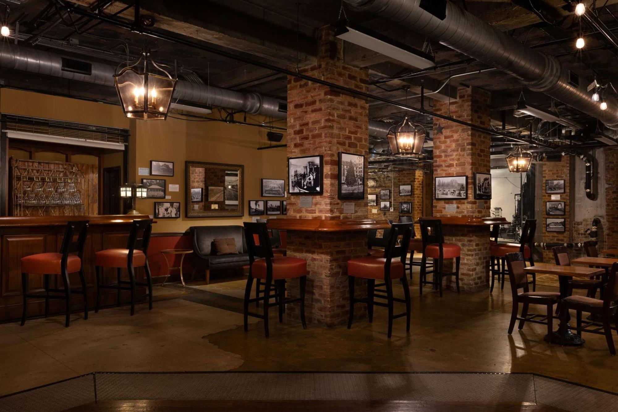 Hotel Roanoke & Conference Center, Curio Collection By Hilton Buitenkant foto